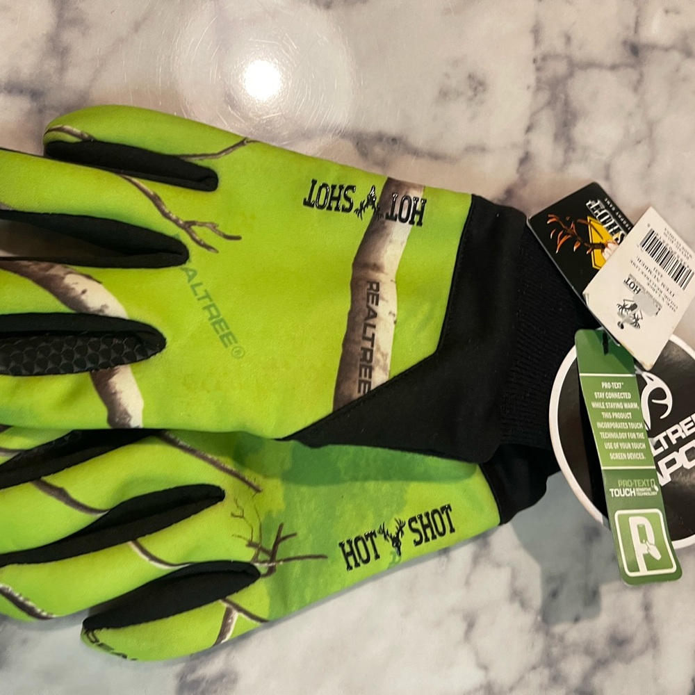 Realtree Neon Green Reptile Care Gloves